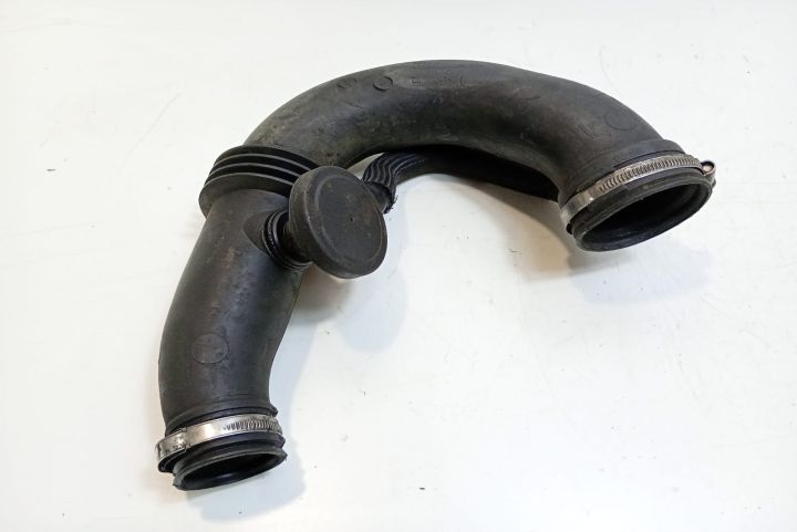 Tub admisie aer 8200280084 Renault Clio a 2-a generatie