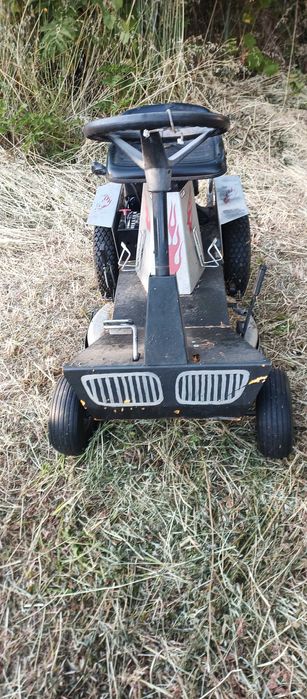 Тракторна косачка за трева