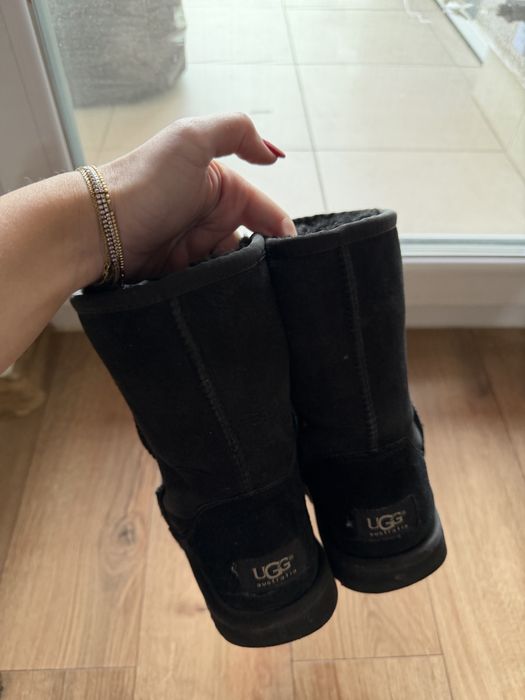 Vand cizme ugg negre originale marimea 38