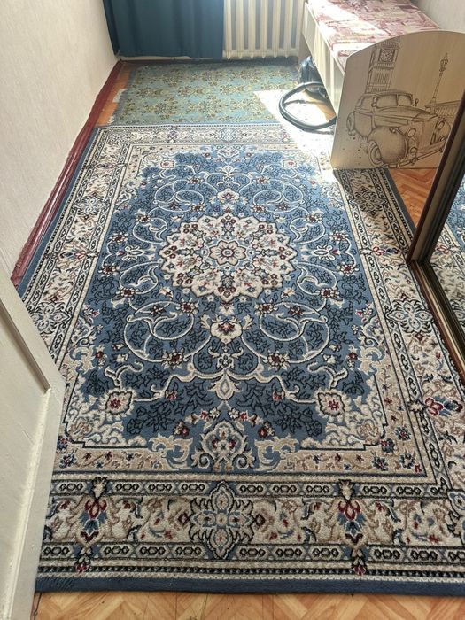 продам ковры тюль шторы