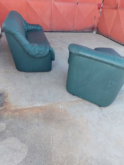 Кожени дивани и фотьойли