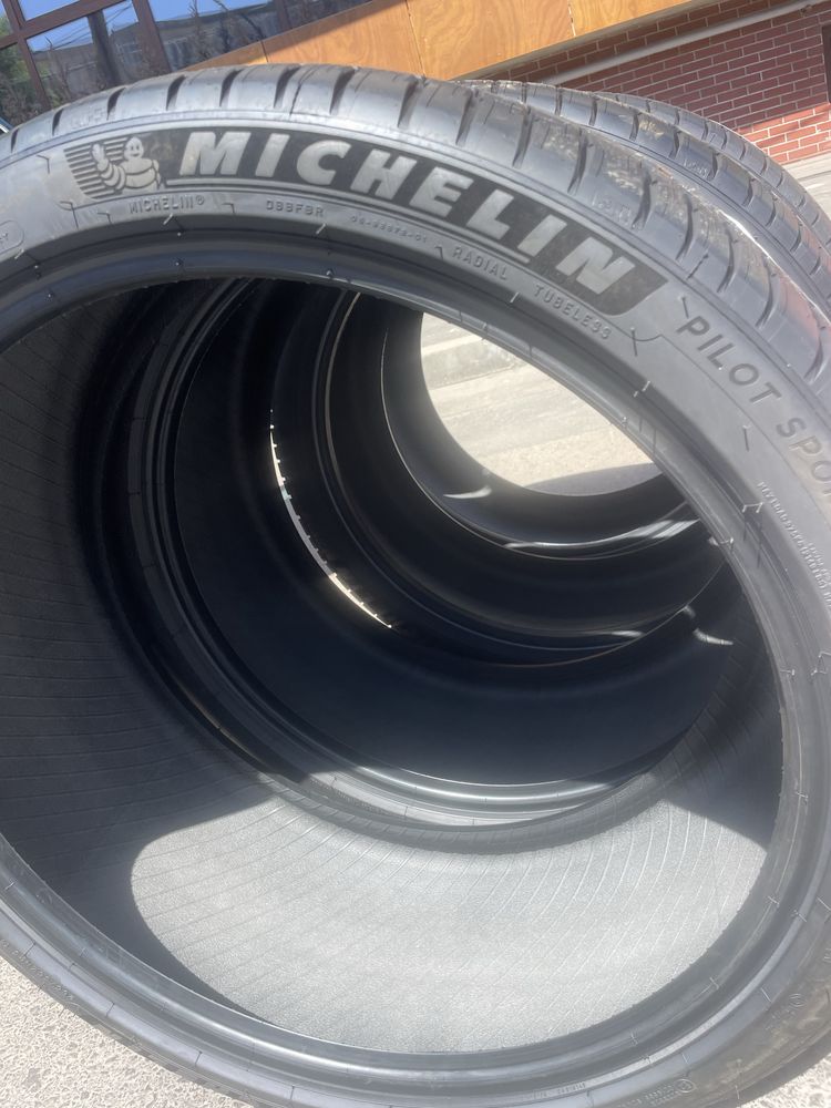 Anvelope vara michelin 285/35/23