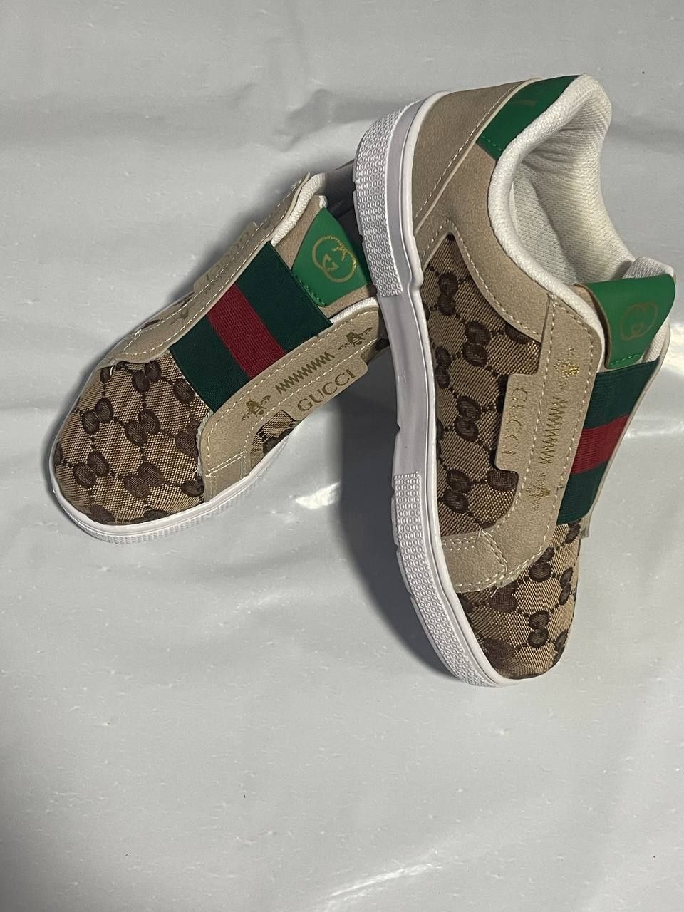 Adidasi unisex Gucci