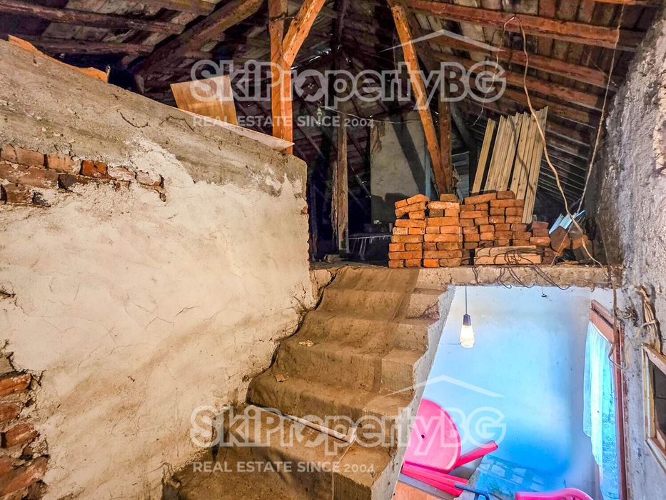 Къща с 4 спални в село Доспей, близо до Боровец!