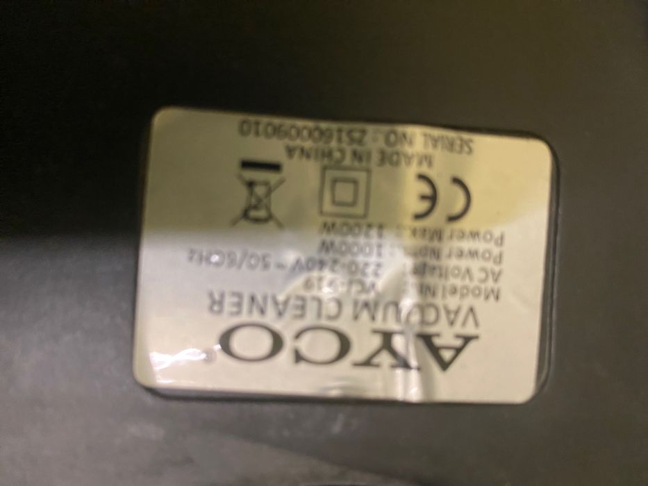 Продавам прахосмукачкa AYCO модел VCI 519