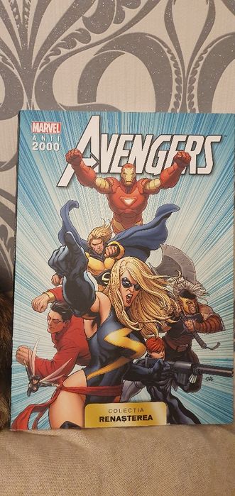 Carte de benzi desenate Avengers Marvel