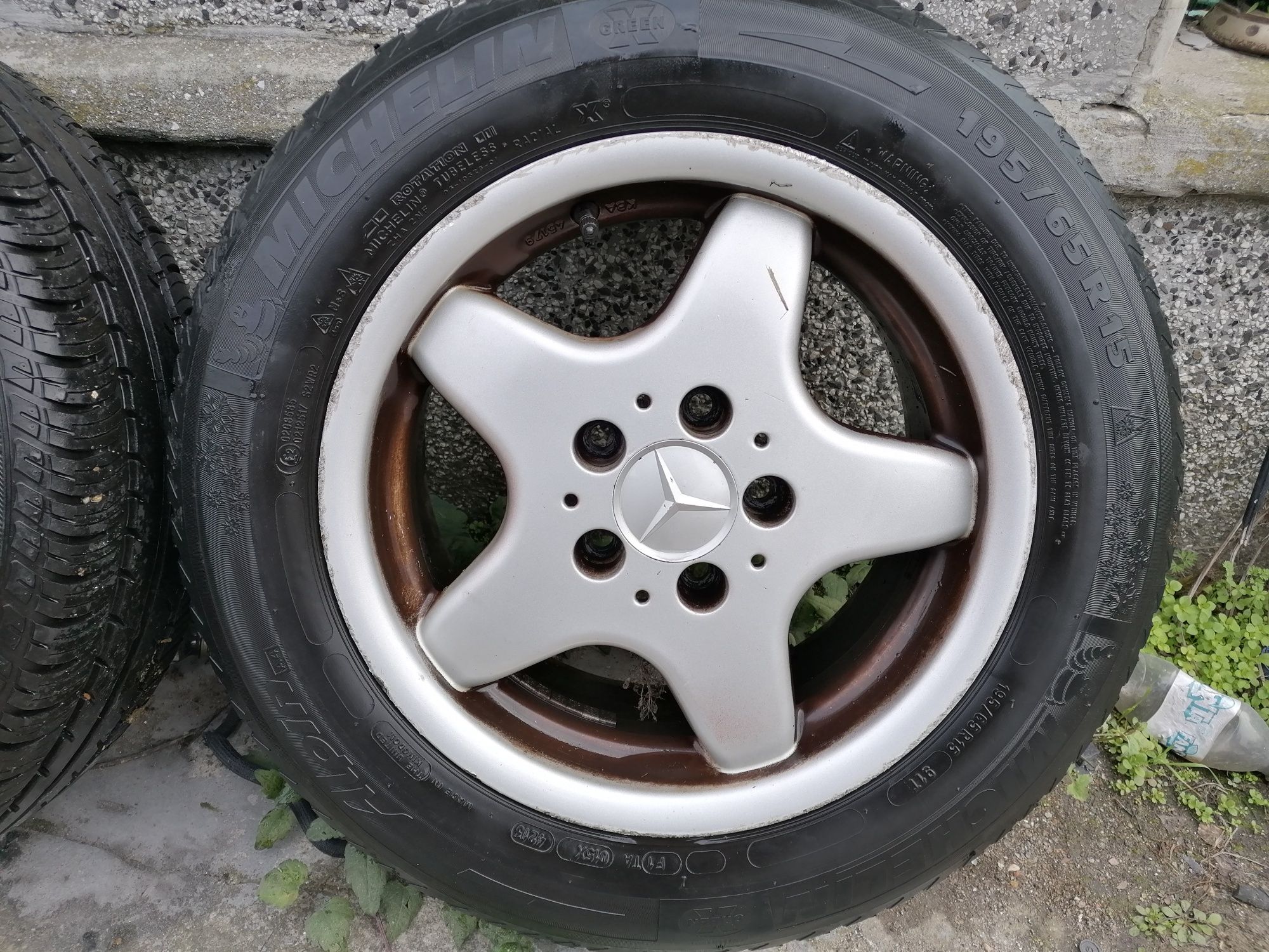 Джанти с гуми 15" 5х112 7j ET 37 Mercedes