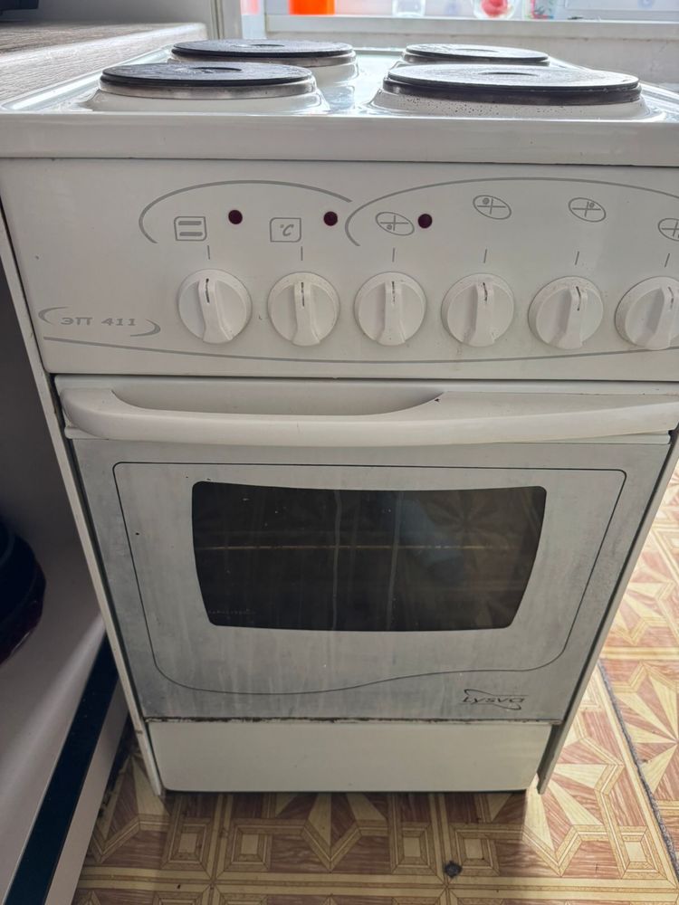 Плитка,духовка работает