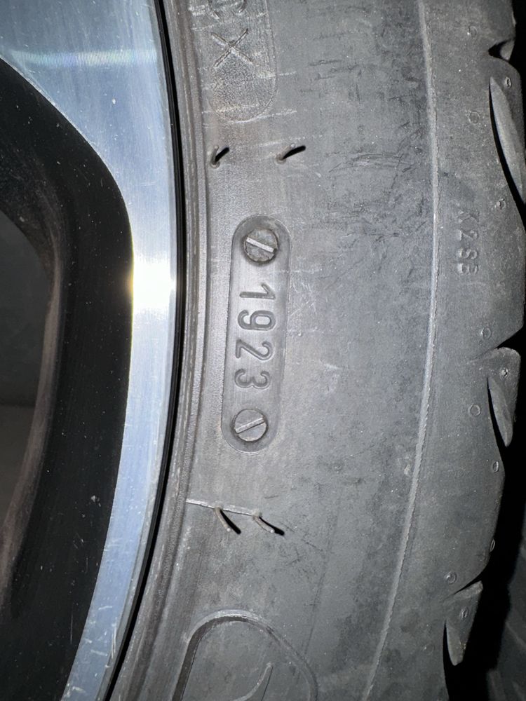 KIA RIO 17" 4x100 оргинални джанти с гуми 205/45/17 XL UHP дот 1923