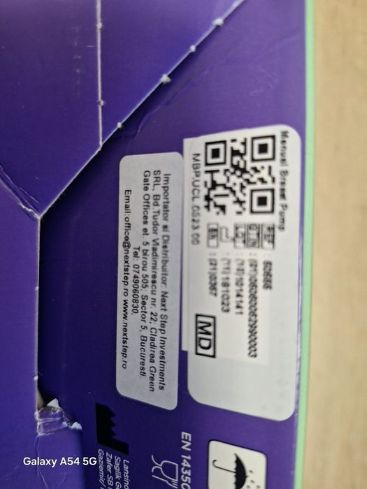 Pompa manuala san Lansinoh nouă