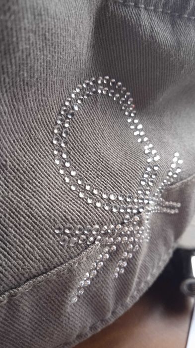 Шапка кепе спортно с козирка military BENETTON с кристали Сваровски