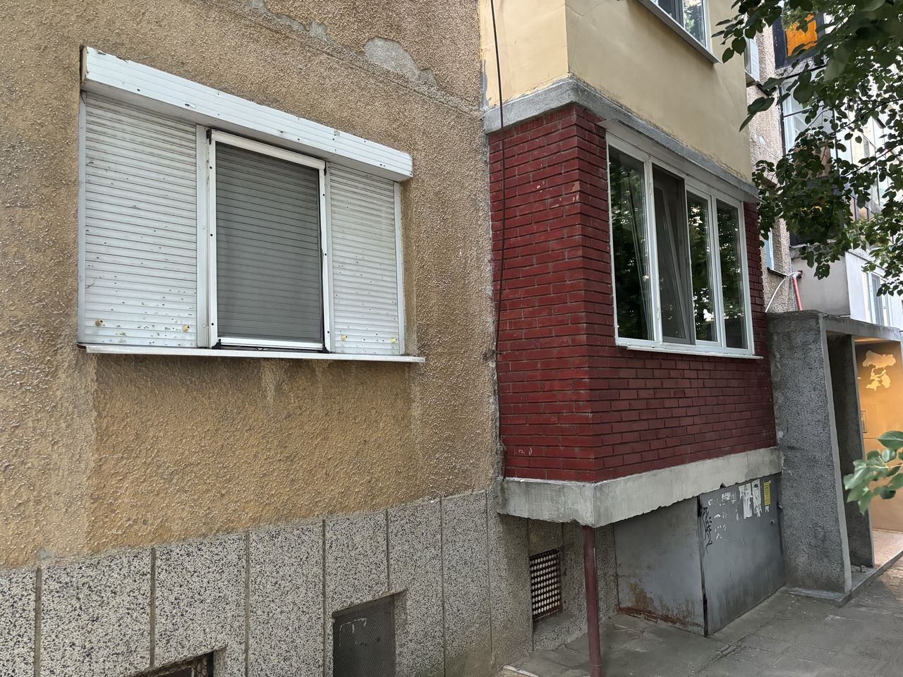 Продава се Тристаен апартамент в Казанлък - 86 кв.м за 742 €/кв.м - Снимка #7