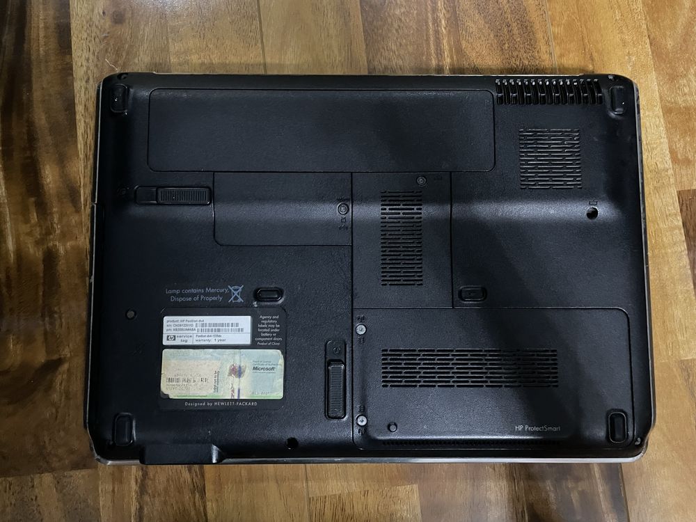Ноутбук hp Pavilion dv4 Коричневого цвета