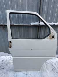 Продам переднюю дверь на VW T4