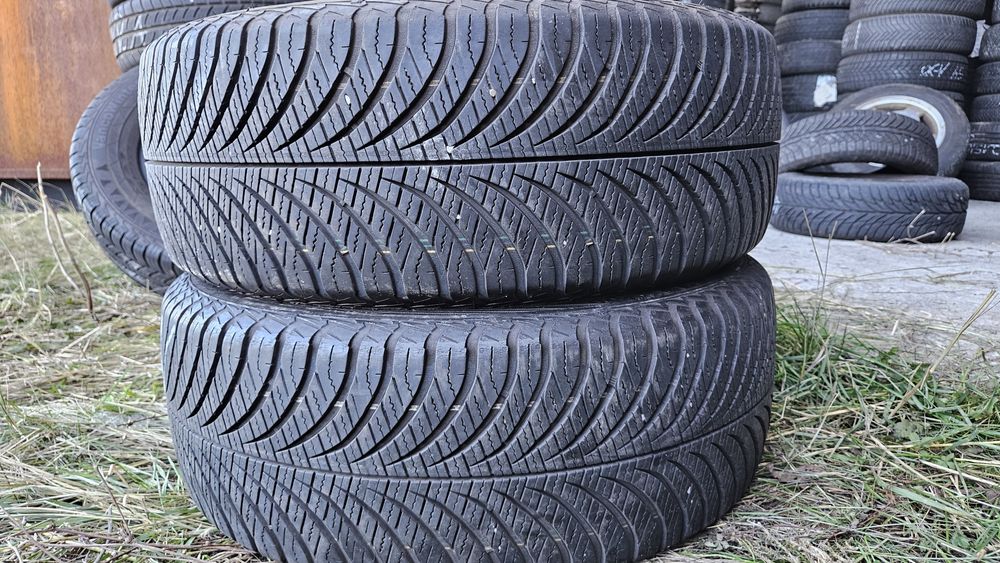 2бр гуми 215 55 17 гуд йър