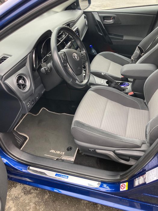 Toyota Auris Hybrid