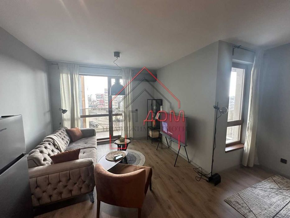 Дава се под наем Двустаен апартамент в Варна, Конфуто - 70 кв.м за 561 € - Снимка #1