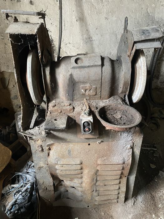 Продаю станок наждачный