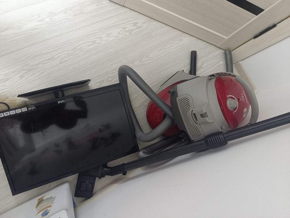 Продам пылесос и телевизор