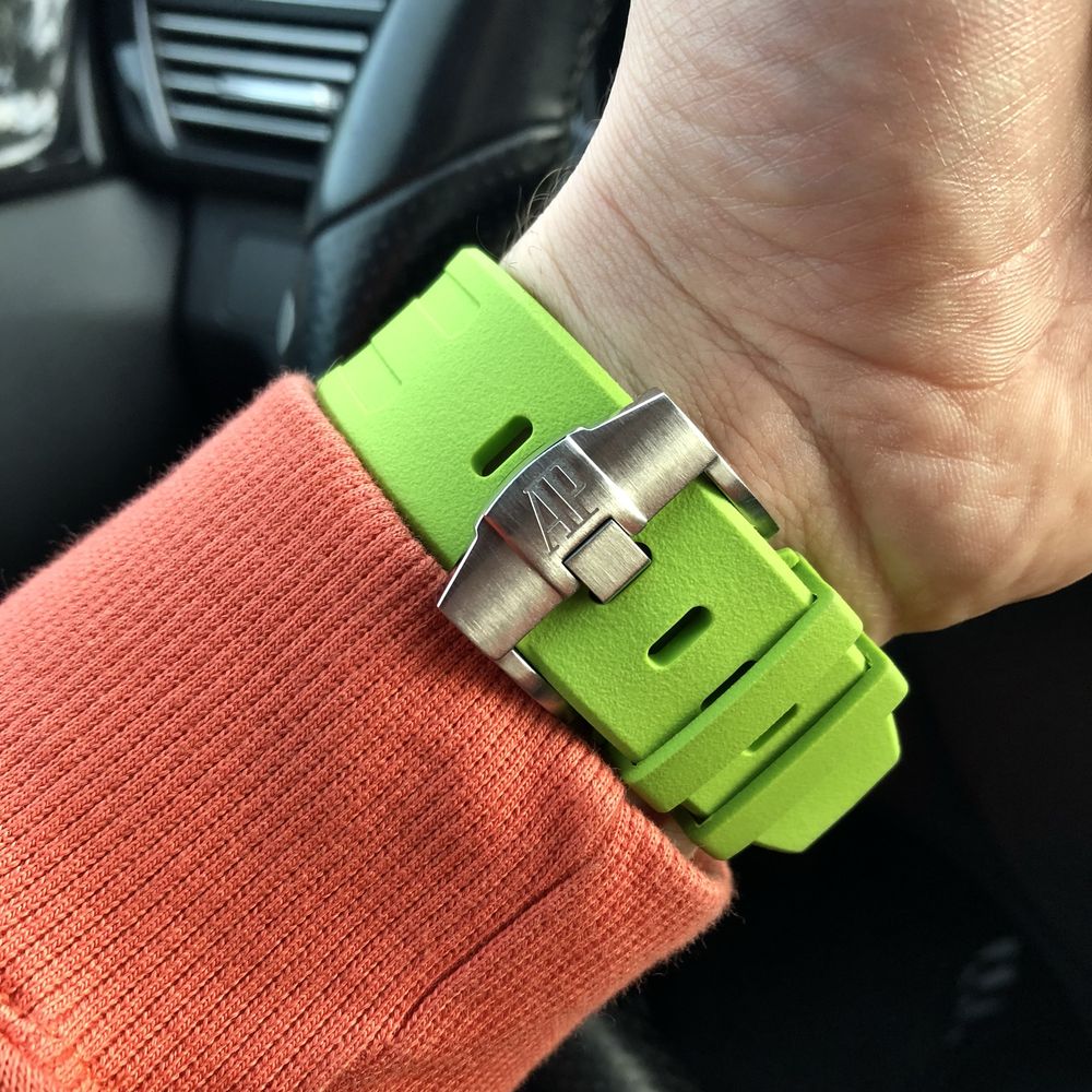 Ap Royal Oak Diver green dial rubber