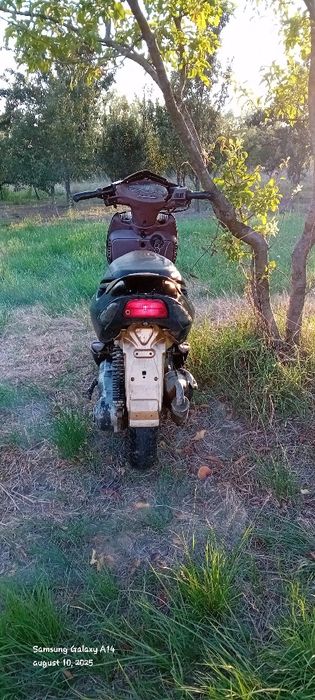Vând sau schimb Scuter aprilia sonic 80cc
