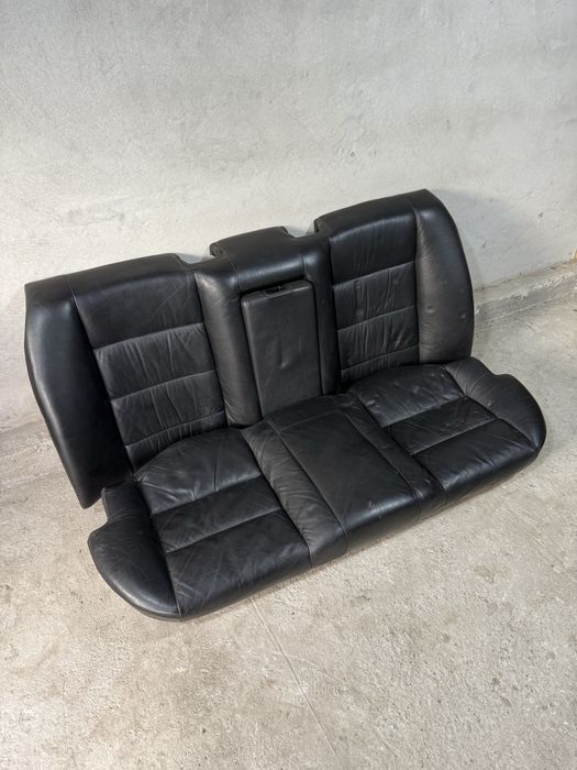 Задний кожанный диван на BMW e34