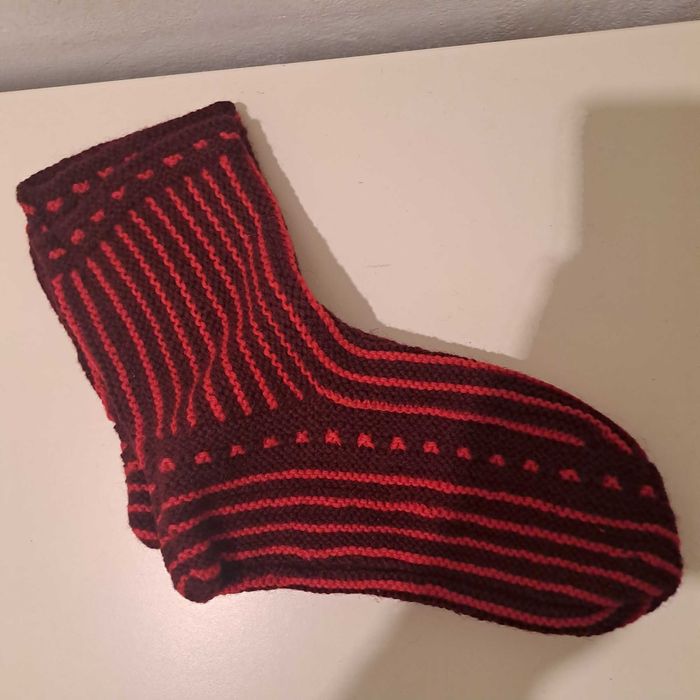 ръчно плетени вълнени чорапи   терлички и шушони    дамски шалове