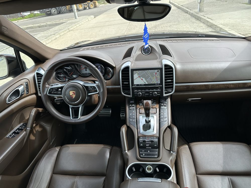 Porsche Cayenne S / 4.2 Diesel 385cp /2015/Chrono/Facelift/Panoramic