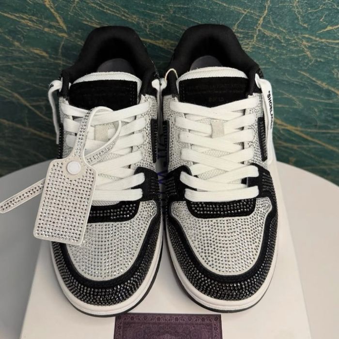 Adidasi off white out off office