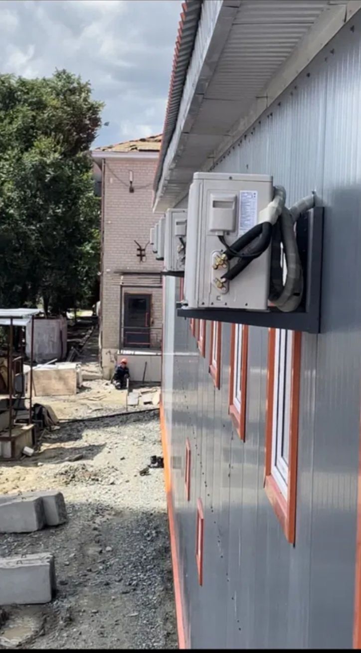 Установка кондиционер. Установка сплит система. Ремонт кондиционера
