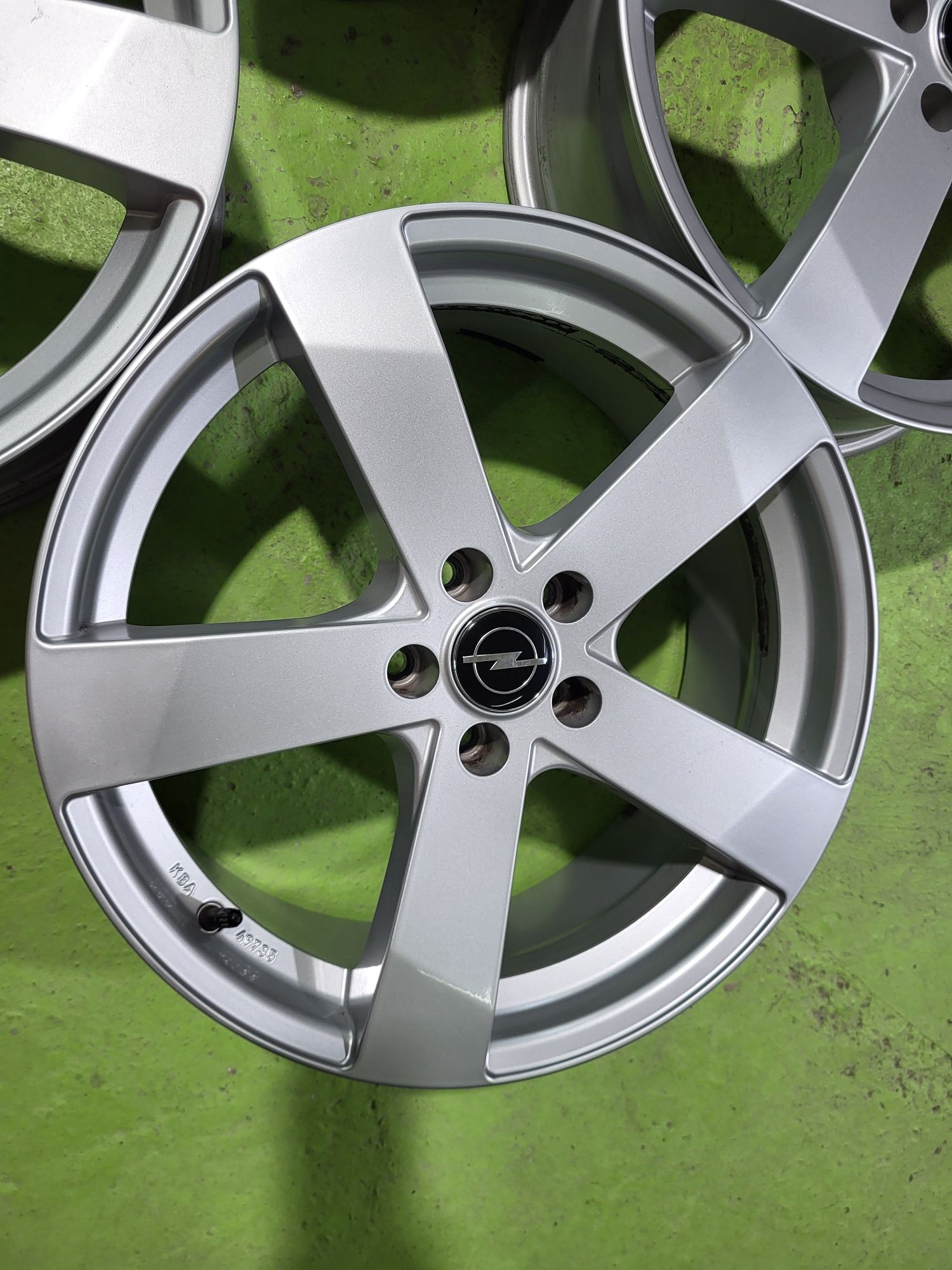 18 5x105 Opel лети джанти 5х105 опел