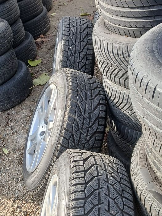 Vând jante ORIGINALE Mercedes R17+ CAUCIUCURI iarnă