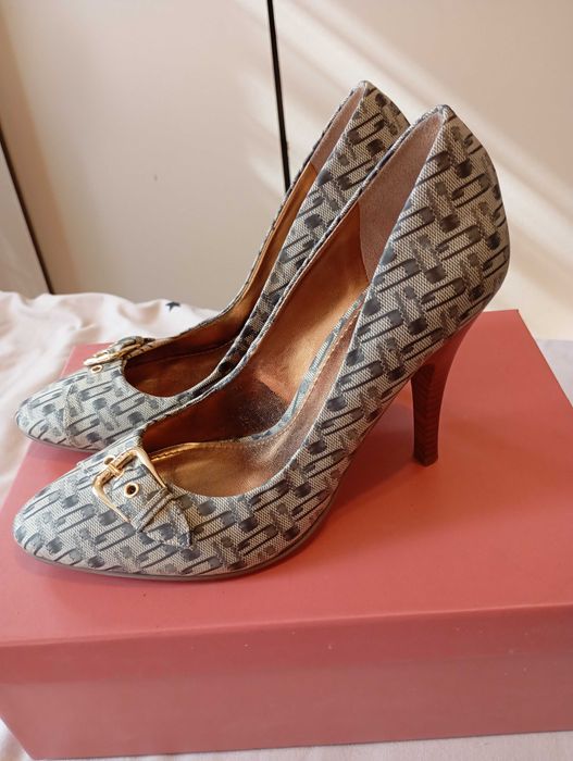 Pantofi de dama Guess 39