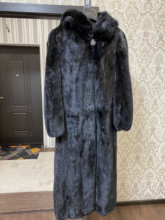 Продам норковую шубу