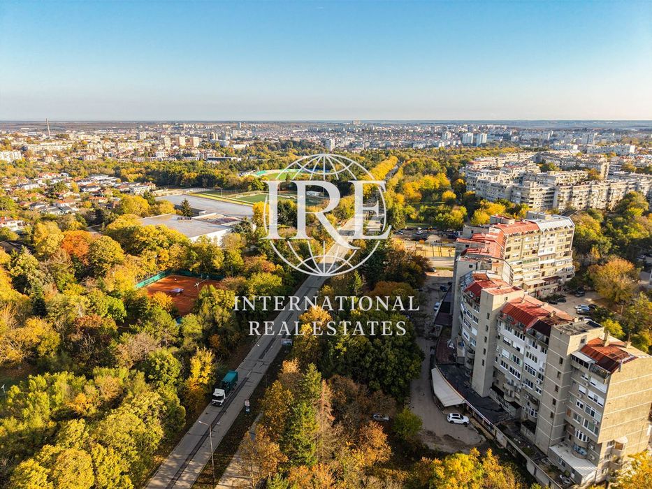 Продава се Магазин в Добрич, Добротица - Варненска - 139 кв.м за 1324 €/кв.м - Снимка #2