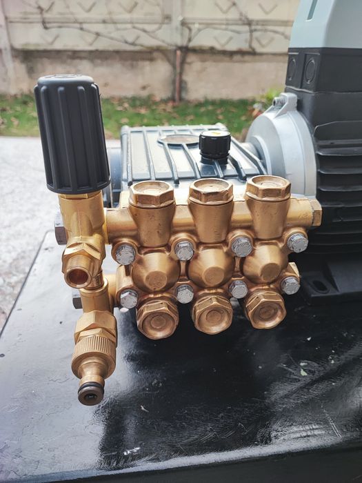 Grup de pompare presiune trifazic Interpump WS 151