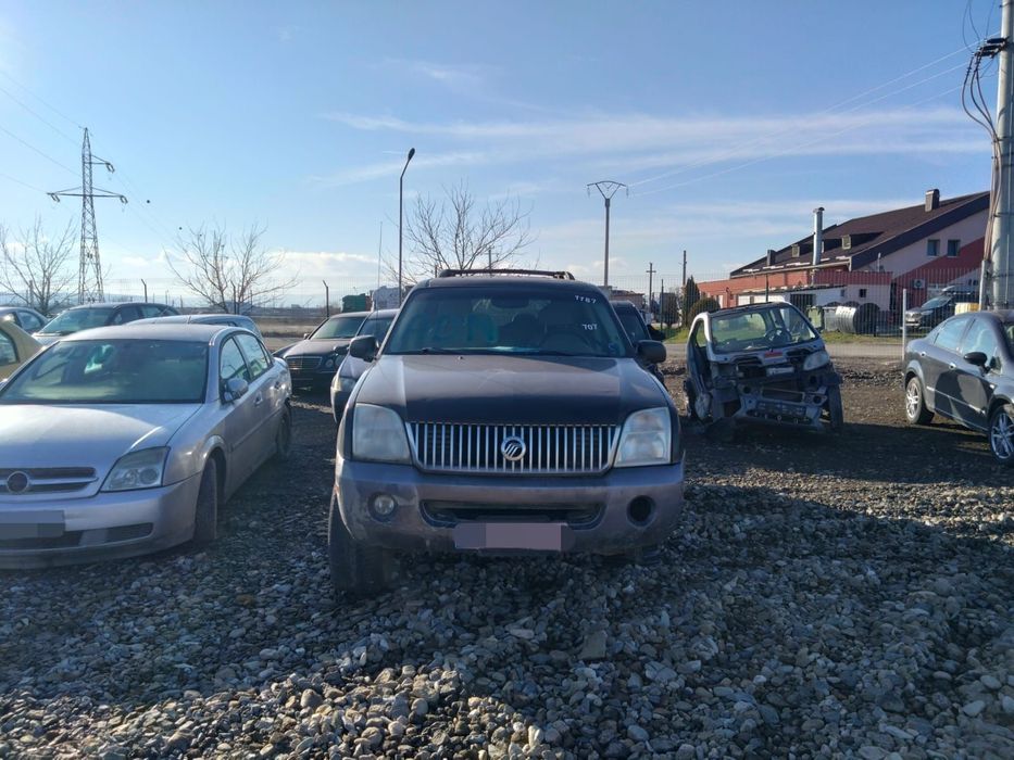 Dezmembram Mercury Mountaineer V8 4.0 Automat, 208 CP, 7 Locuri