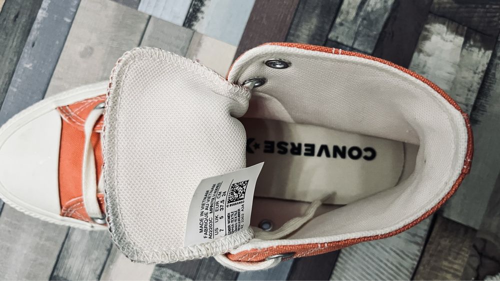 Tenisi concerse dama