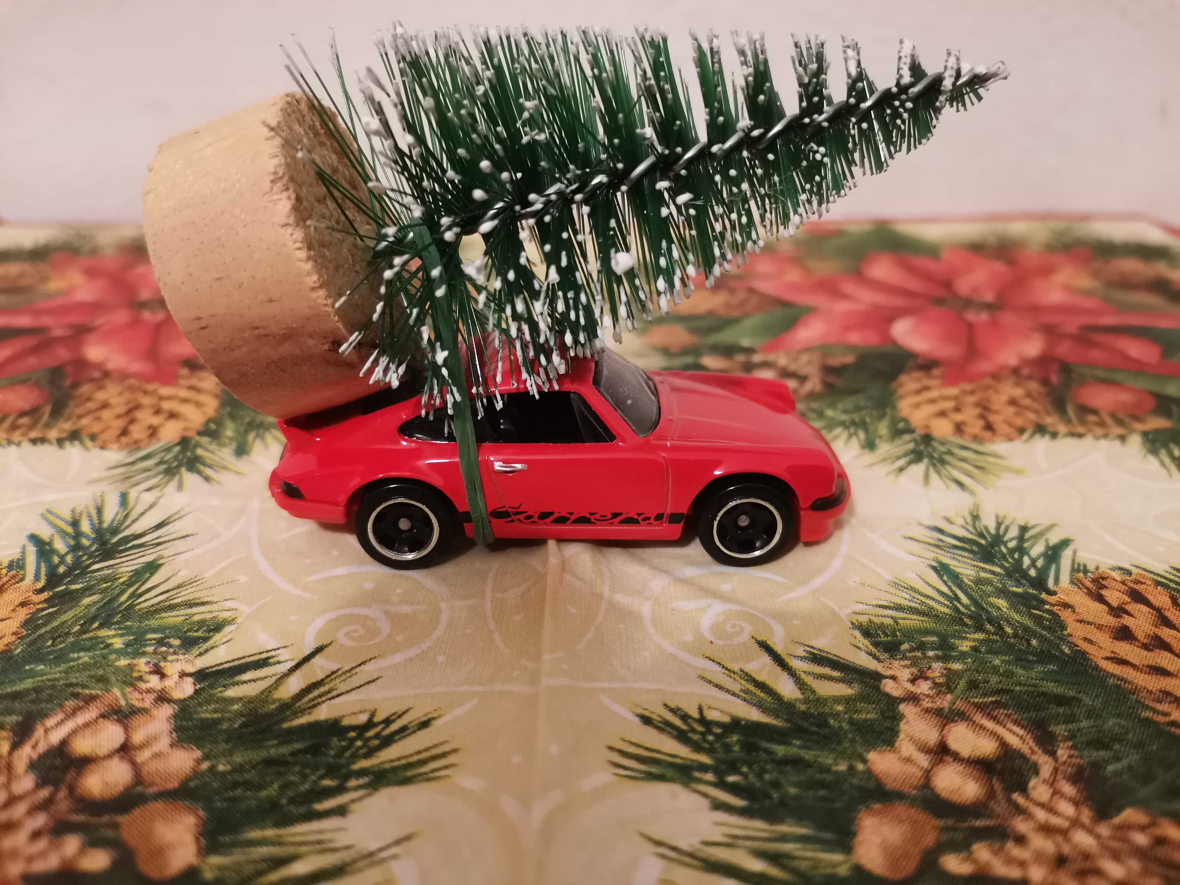 Hot Wheels модели на марките Chevy, Porsche, Audi, Ford и Tesla