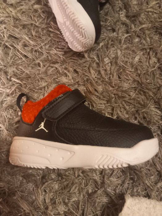 Adidași Jordan Max Aura 3 copii