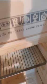 Продам холодильник 11 т.т марка СВИЯГА