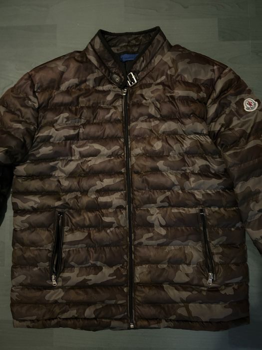 Geaca Moncler militar camo verde - hybrid puffer windbreaker - barbati