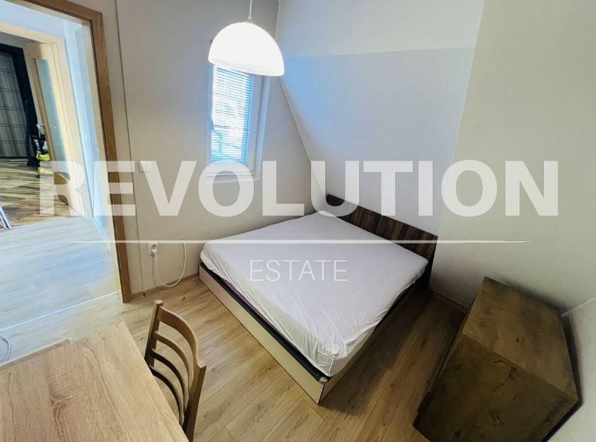 Дава се под наем Двустаен апартамент в Варна, Цветен квартал - 45 кв.м за 425 € - Снимка #4