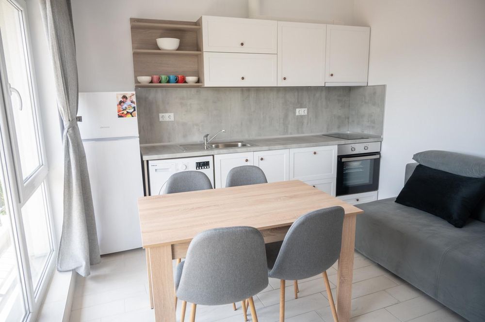 Дава се под наем Двустаен апартамент в Варна, Автогара - 65 кв.м за 425 € - Снимка #1