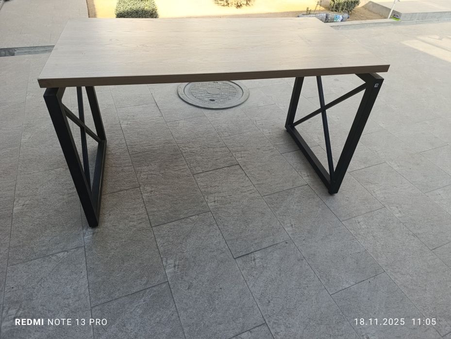 Продам офисный стол лофт