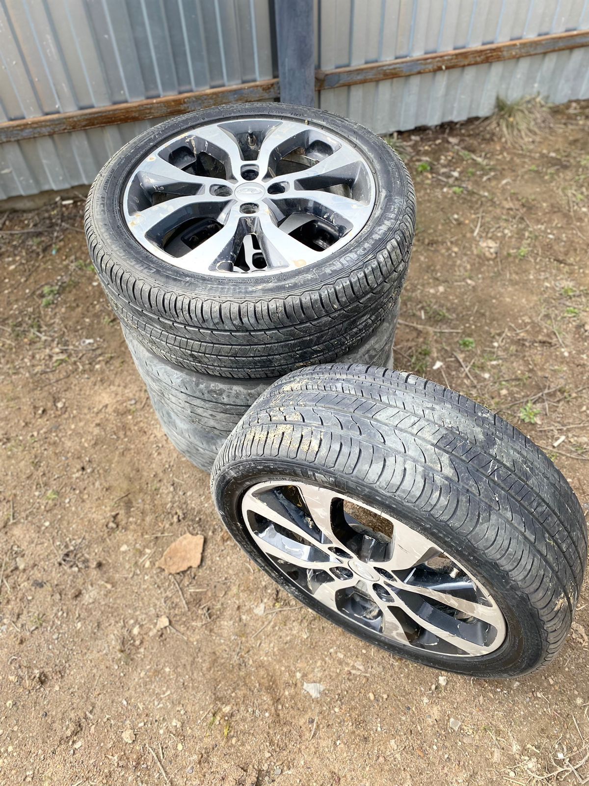 Комплект Диск с шинами размер 205/50R17