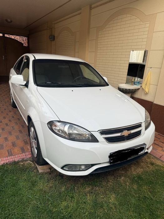 Jentra bor moshina ideall