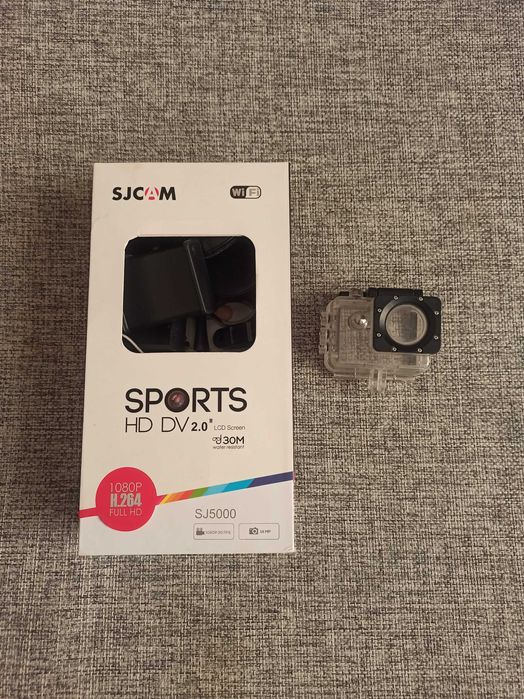 SJCAM SJ5000 (Аква бокс, 4 новые батарейки, зарядники и пр.)
