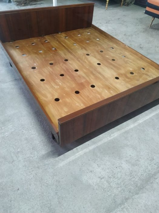 Ikki kishilik karavat