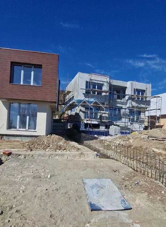 Къща 240м2, двор 520м2, 350000 евро, Акчелар